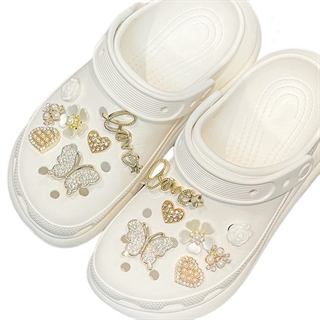 Crocs charms med sommerfugle, blomster og hjerter - 14 stk